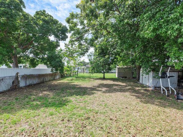 2130 NW 66th St, Miami FL 33147