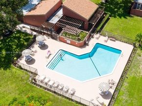 1609 Fairway Rd, Pembroke Pines FL 33026