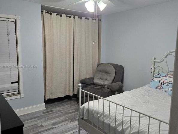 1609 Fairway Rd, Pembroke Pines FL 33026