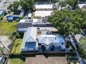 1076 NW 55th St, Miami FL 33127