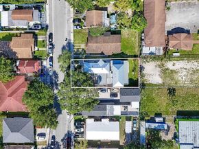 1076 NW 55th St, Miami FL 33127