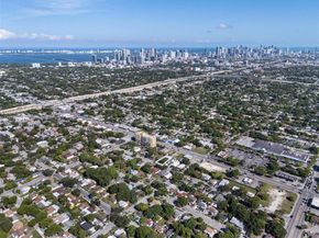 1076 NW 55th St, Miami FL 33127