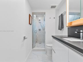 1076 NW 55th St, Miami FL 33127