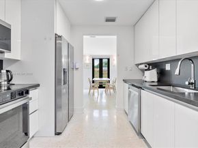 1076 NW 55th St, Miami FL 33127