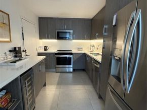 5750 Collins Ave 4F, Miami Beach FL 33140