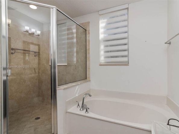 12448 NW 17th Mnr, Pembroke Pines FL 33028