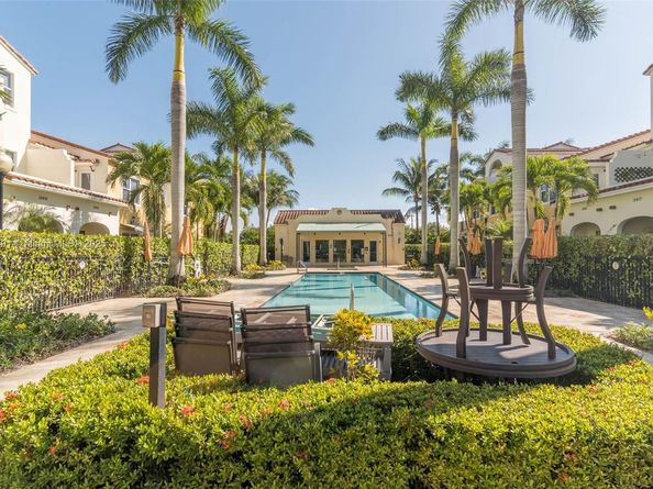 12448 NW 17th Mnr, Pembroke Pines FL 33028