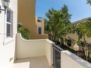 12448 NW 17th Mnr, Pembroke Pines FL 33028