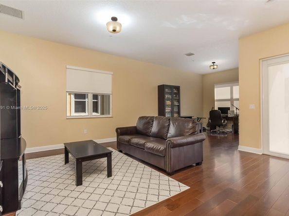 12448 NW 17th Mnr, Pembroke Pines FL 33028