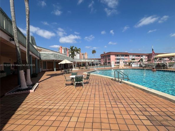 18601 NE 14th Ave 407, Miami FL 33179