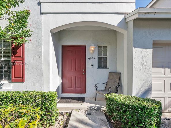 6004 Red Plum Ct, Tamarac FL 33321