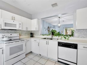 6004 Red Plum Ct, Tamarac FL 33321