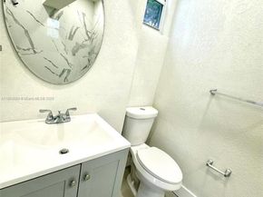 2241 N 57th Way, Hollywood FL 33021