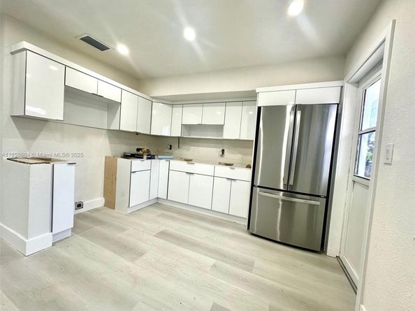2241 N 57th Way, Hollywood FL 33021