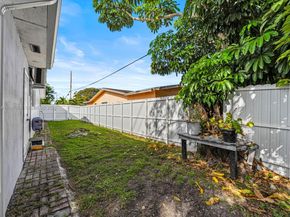 2050 NW 83rd Ave, Sunrise FL 33322