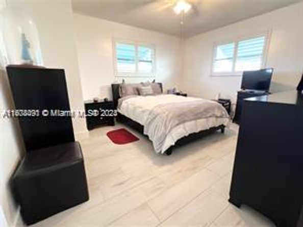 Undisclosed Address #A11608491, Hollywood FL 33180