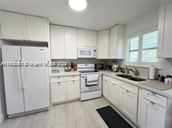 Undisclosed Address #A11608491, Hollywood FL 33180