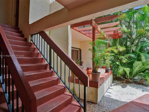 8660 SW 149th Ave 205, Miami FL 33193