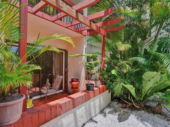 8660 SW 149th Ave 205, Miami FL 33193
