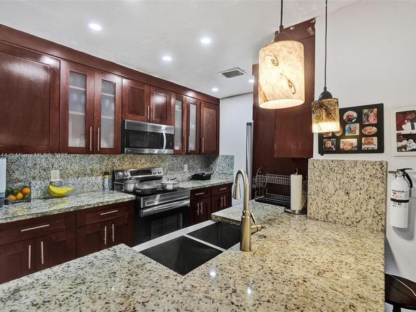 8660 SW 149th Ave 205, Miami FL 33193