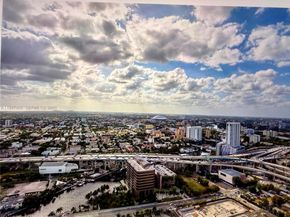 92 SW 3rd St 4309, Miami FL 33130