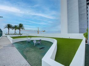 16385 Biscayne Blvd 1219, North Miami Beach FL 33160