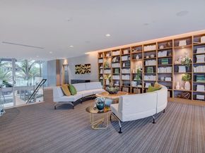 16385 Biscayne Blvd 1219, North Miami Beach FL 33160