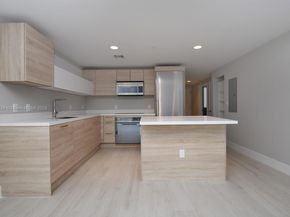 16385 Biscayne Blvd 1219, North Miami Beach FL 33160