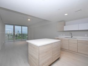 16385 Biscayne Blvd 1219, North Miami Beach FL 33160