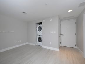 16385 Biscayne Blvd 1219, North Miami Beach FL 33160