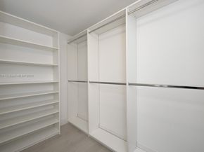 16385 Biscayne Blvd 1219, North Miami Beach FL 33160