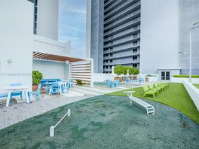 16385 Biscayne Blvd 1219, North Miami Beach FL 33160