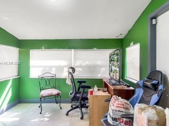 1041 NW 24th Ter, Fort Lauderdale FL 33311