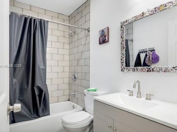 1041 NW 24th Ter, Fort Lauderdale FL 33311