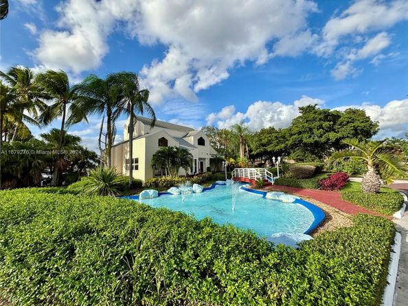 3405 NW 44th St 104, Oakland Park FL 33309