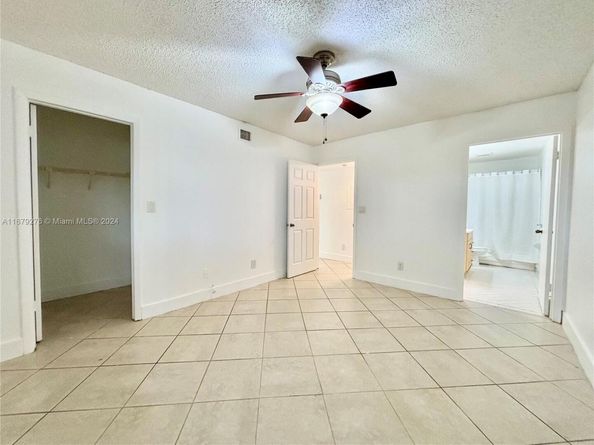 3405 NW 44th St 104, Oakland Park FL 33309
