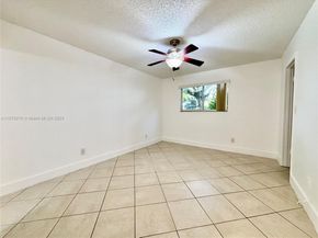3405 NW 44th St 104, Oakland Park FL 33309