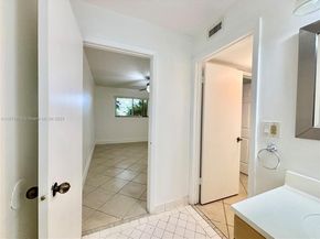 3405 NW 44th St 104, Oakland Park FL 33309