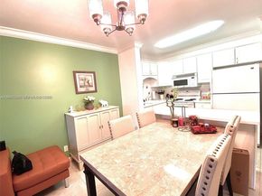 1520 Mckinley St 216E, Hollywood FL 33020