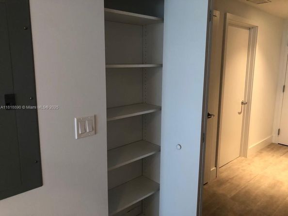 16385 Biscayne Blvd 1005, North Miami Beach FL 33160