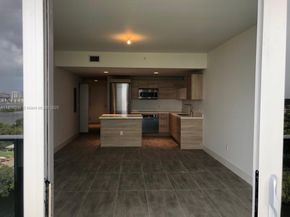 16385 Biscayne Blvd 1005, North Miami Beach FL 33160