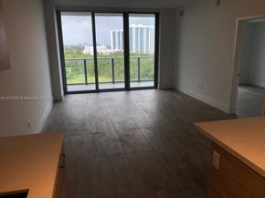 16385 Biscayne Blvd 1005, North Miami Beach FL 33160