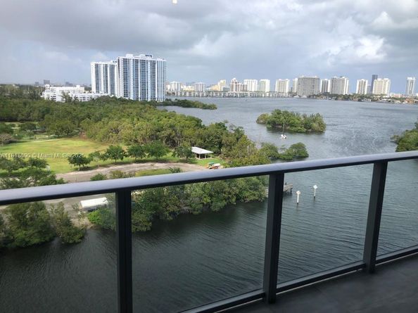 16385 Biscayne Blvd 1005, North Miami Beach FL 33160