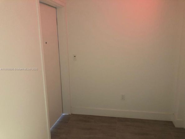 16385 Biscayne Blvd 1005, North Miami Beach FL 33160