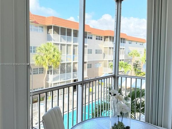 2081 S Ocean Dr 308, Hallandale Beach FL 33009