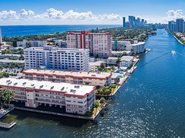 2081 S Ocean Dr 308, Hallandale Beach FL 33009