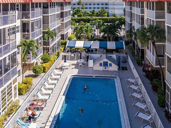 2081 S Ocean Dr 308, Hallandale Beach FL 33009