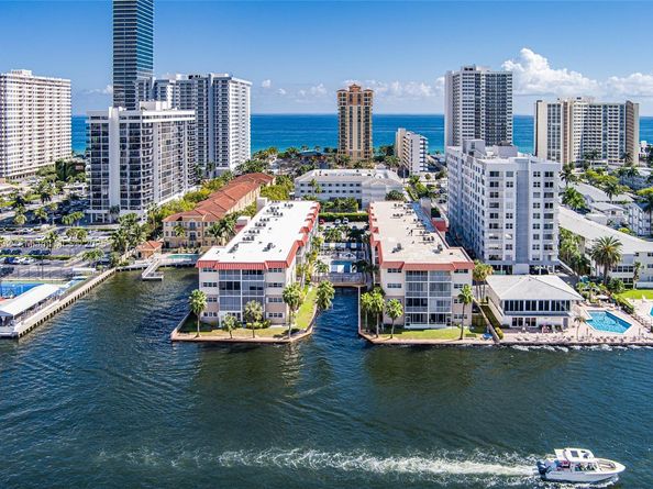 2081 S Ocean Dr 308, Hallandale Beach FL 33009