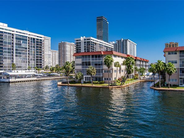 2081 S Ocean Dr 308, Hallandale Beach FL 33009