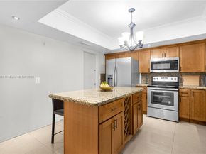 801 NW 203rd St, Miami Gardens FL 33169